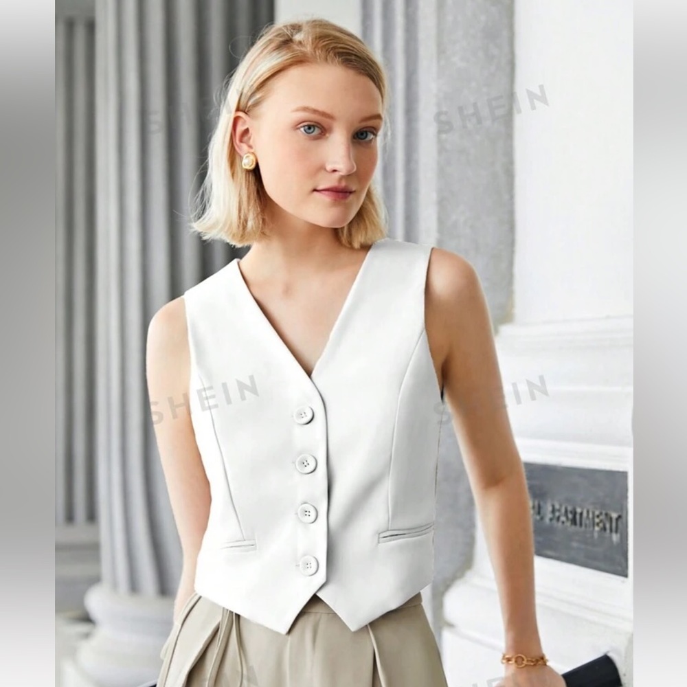 SHEIN BIZwear Solid White Sleeveless Vest in white size small